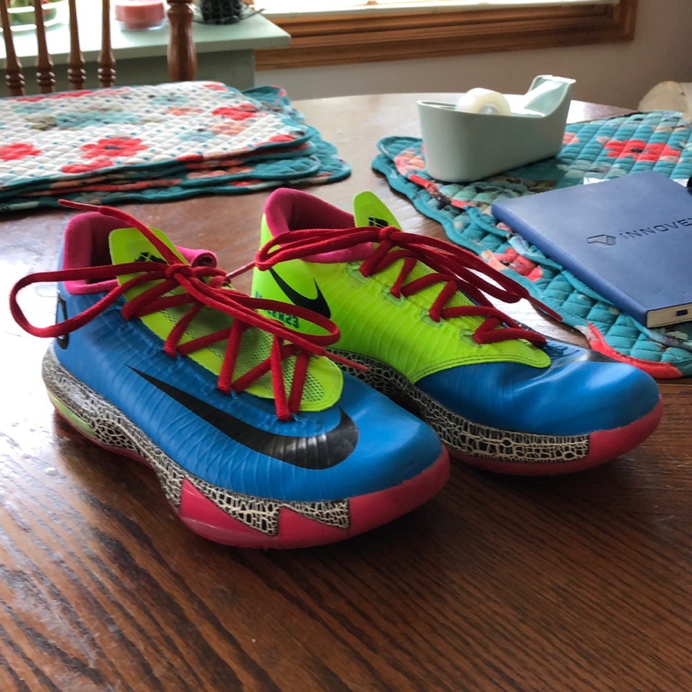 NikeID youth sport shoes